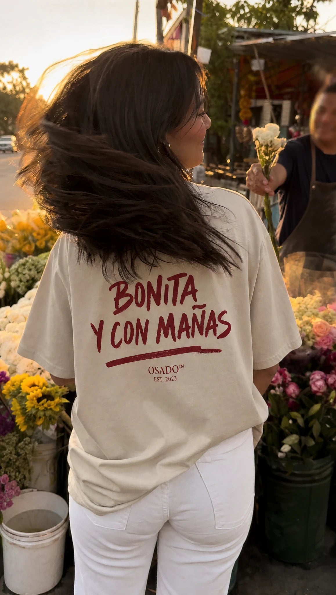 Bonita Y Con Manas